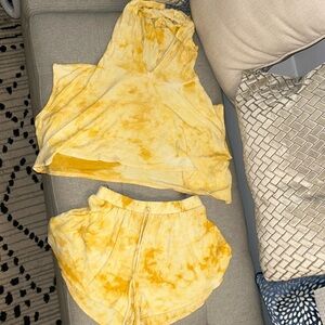 Yellow/orange tie dye lounge set size xs